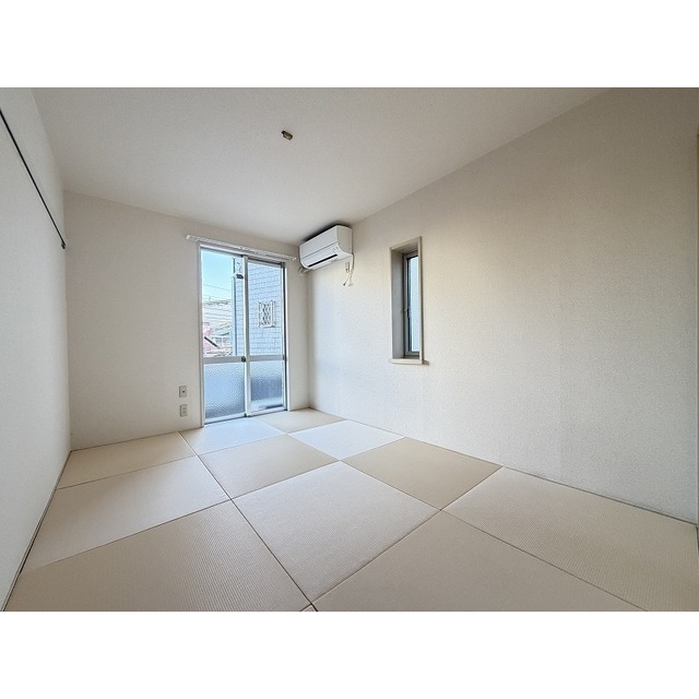 和室はおしゃれなモダン畳です♪