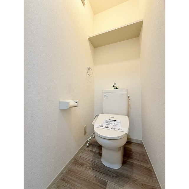 清潔感のあるシンプルトイレ!