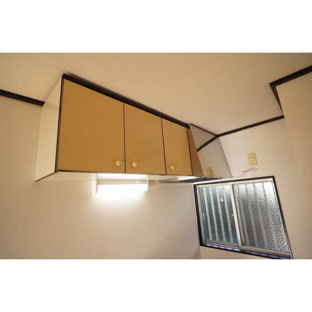 キッチン吊戸棚です