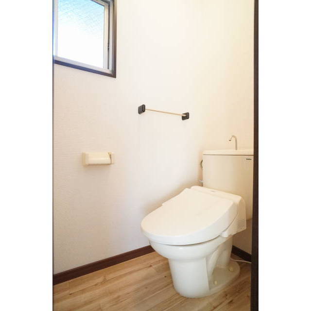 令和3年11月に多機能便座を設置しました。