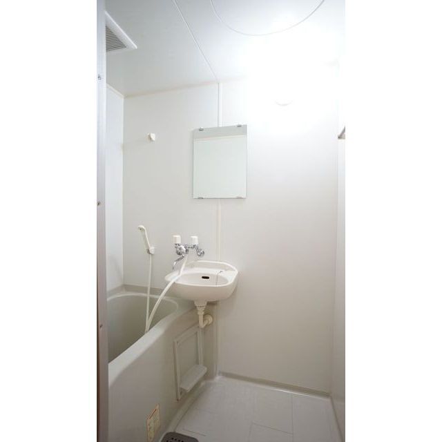 清潔感溢れるバスルーム