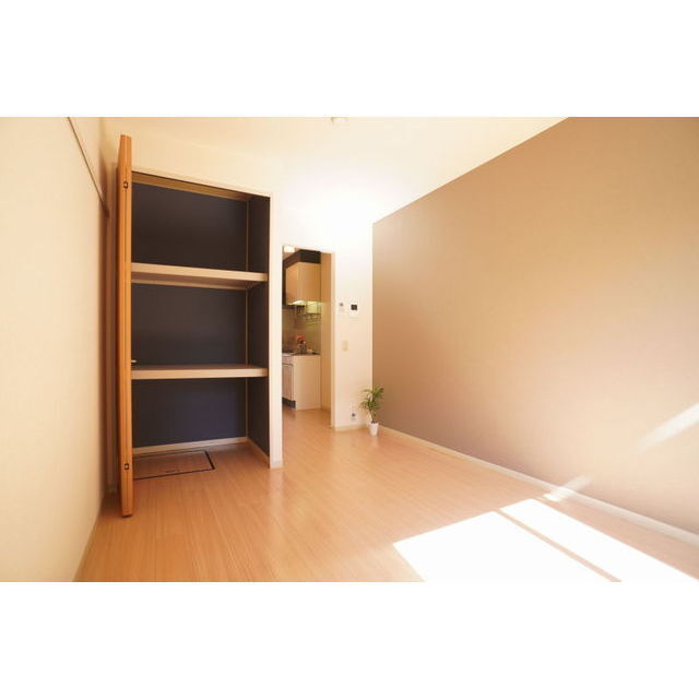 １面がアクセントクロスになっています♪