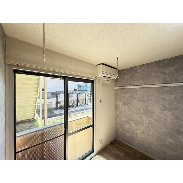 雨の日は室内に干せます♪