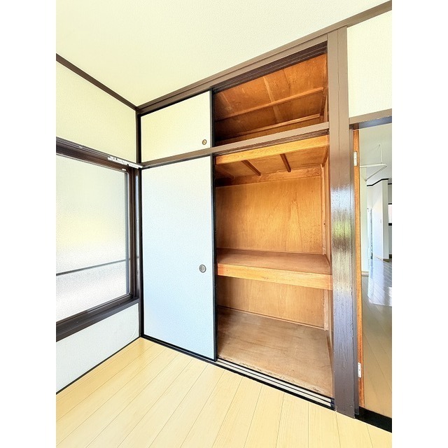 洋室の押し入れです♪