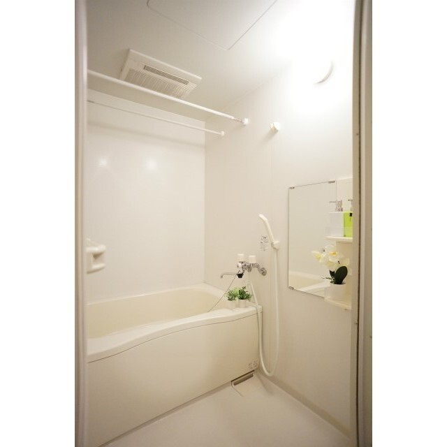 浴室乾燥機つきで梅雨の時期も安心です♪