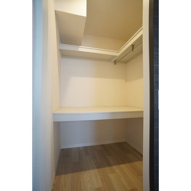 ウォークインクロゼットは魅力♪