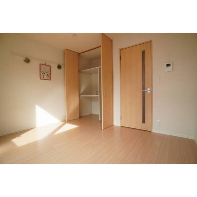 洋室　別角度から