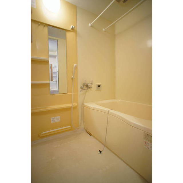 清潔感ある浴室