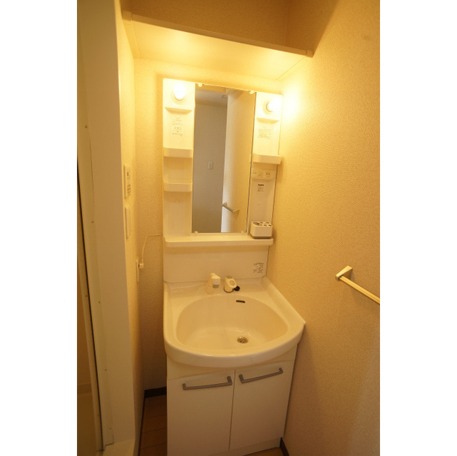 便利な独立洗髪洗面化粧台♪