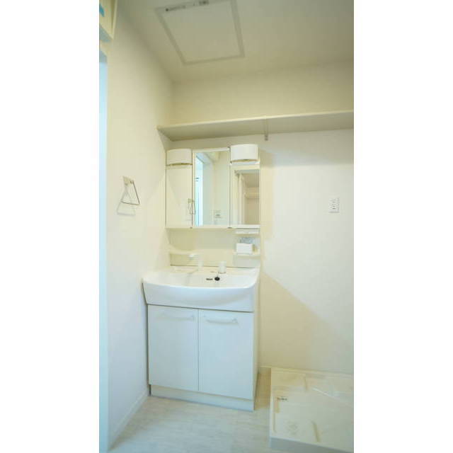 忙しい朝に便利な洗髪洗面化粧台