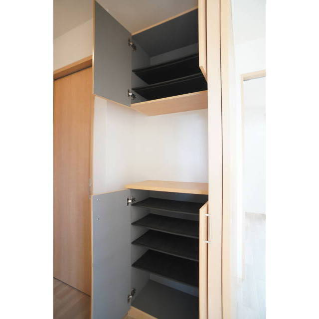 使い勝手の良いシューズボックス♪