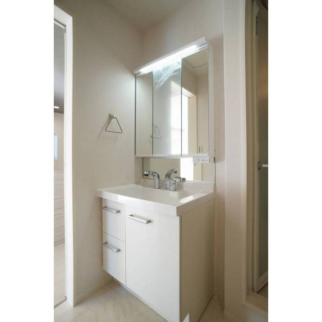 独立した洗髪洗面化粧台♪