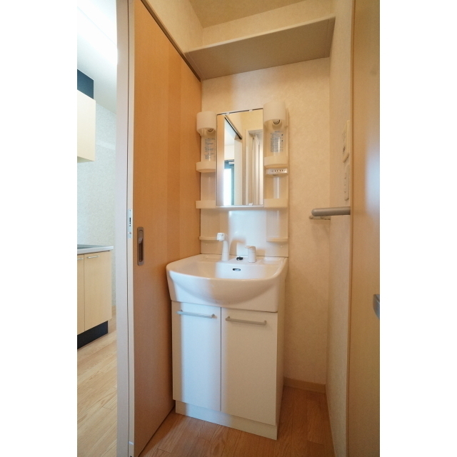 忙しい朝に便利な洗髪洗面化粧台♪