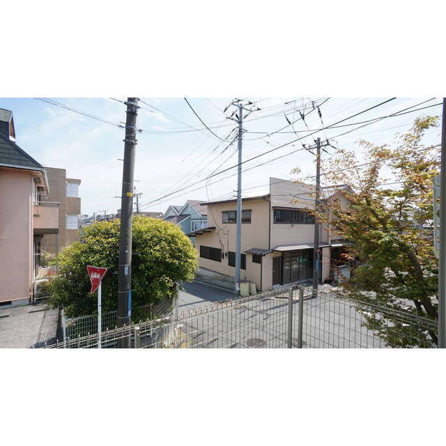 道路より一段上がっています