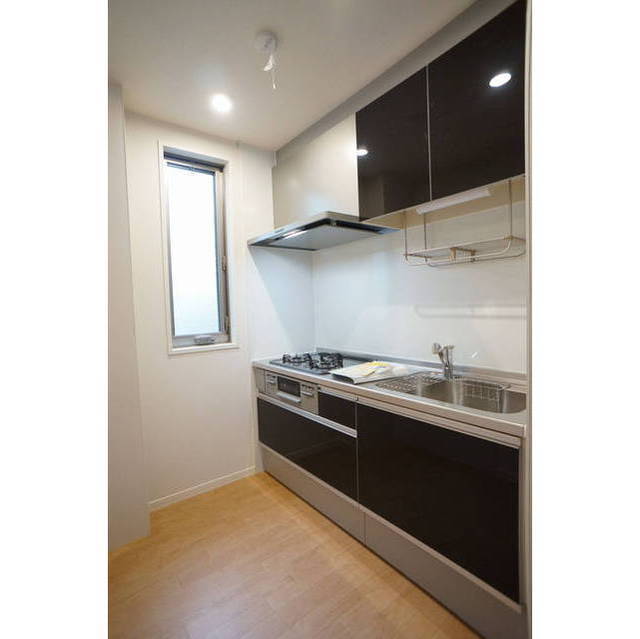 ３口ガスのシステムキッチンです