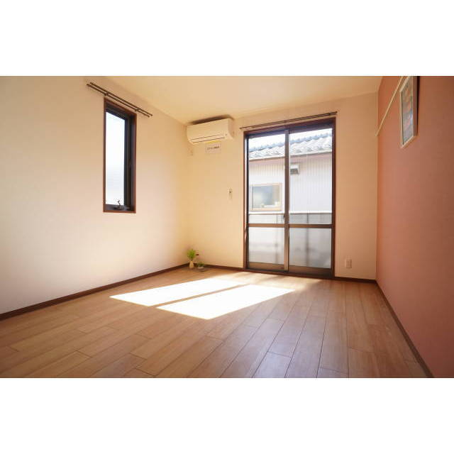 日当たり良好2階角部屋♪