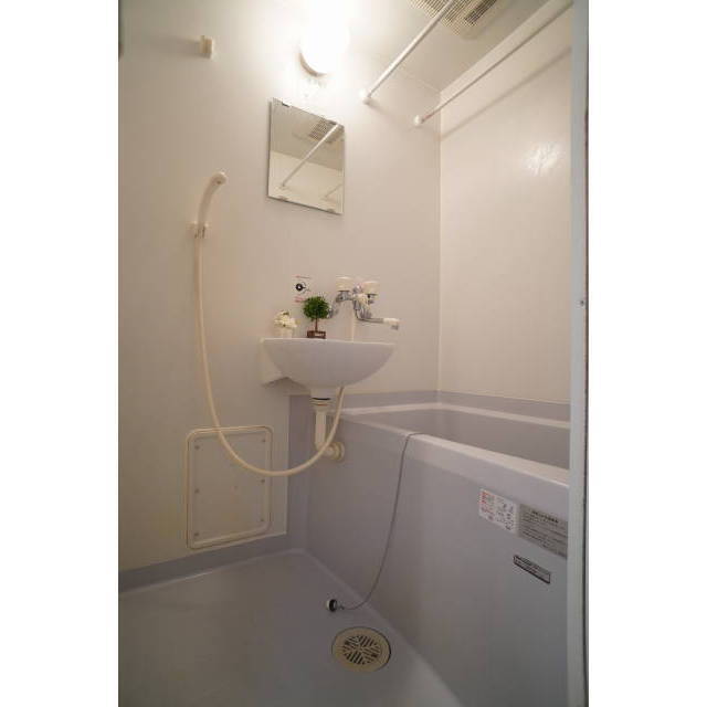 バス・トイレ別は快適ですね♪