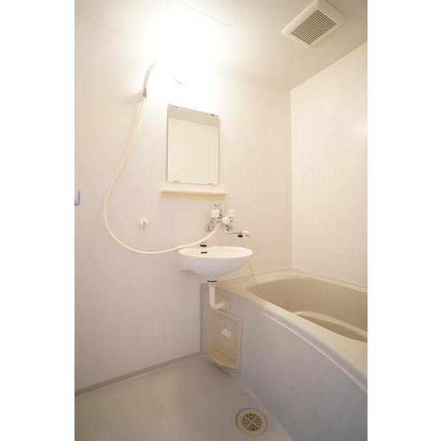 バス・トイレ別は快適です♪