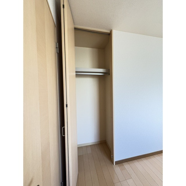 各洋室にクローゼットがあります♪