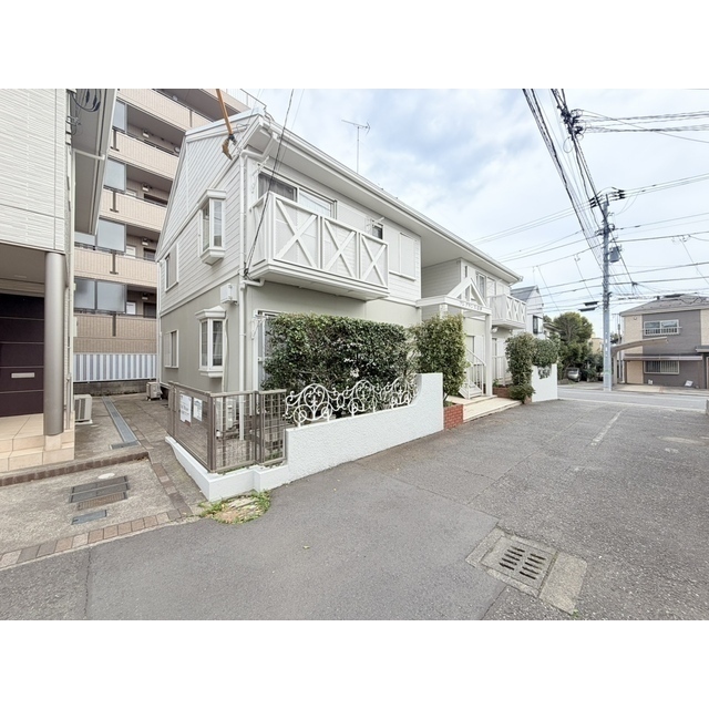 閑静な住宅地にございます