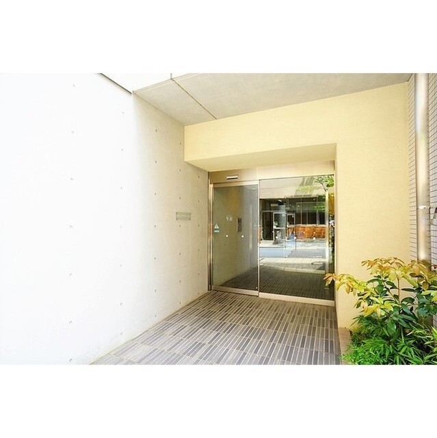 オートロック、宅配ボックス完備