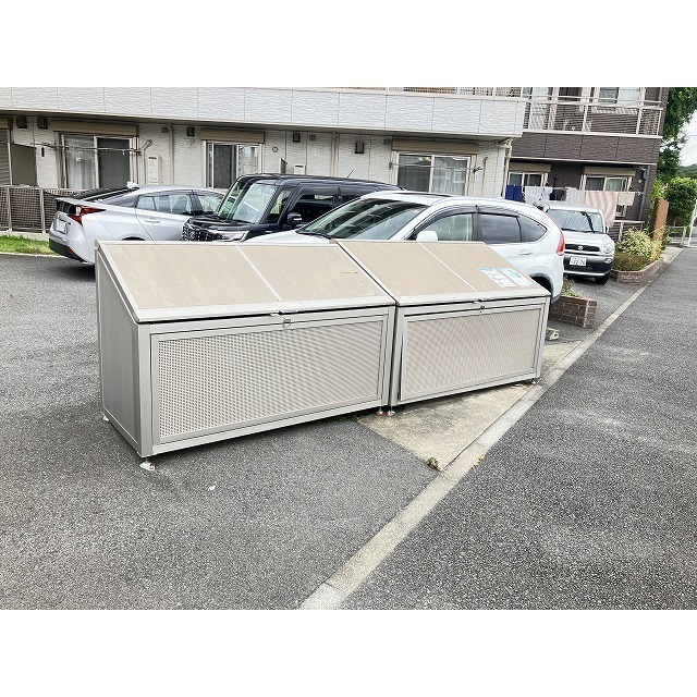 敷地内にゴミストッカーあります♪
