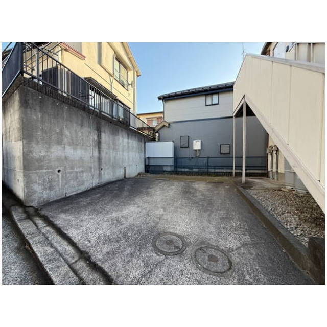 敷地内駐車場です