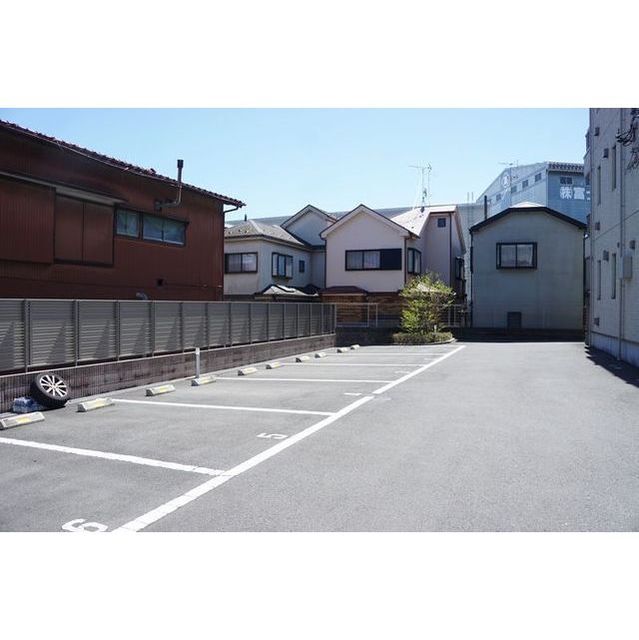 平面駐車場があります♪