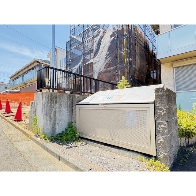 敷地内ゴミ捨て場