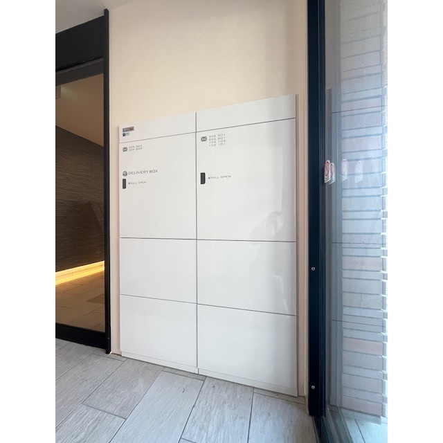 嬉しい宅配ボックス付♪