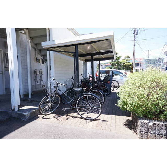 無料駐輪場完備♪