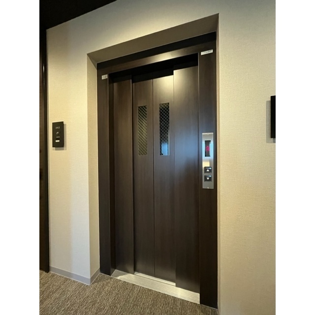 エレベーター付の建物です♪