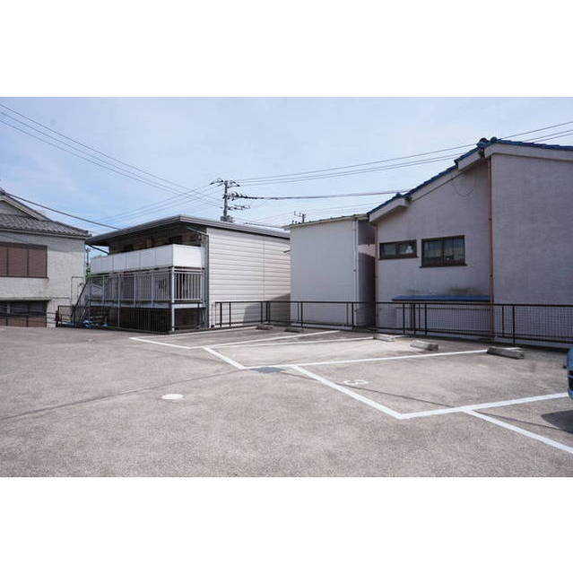 1人暮らし物件で駐車場ありは珍しい♪