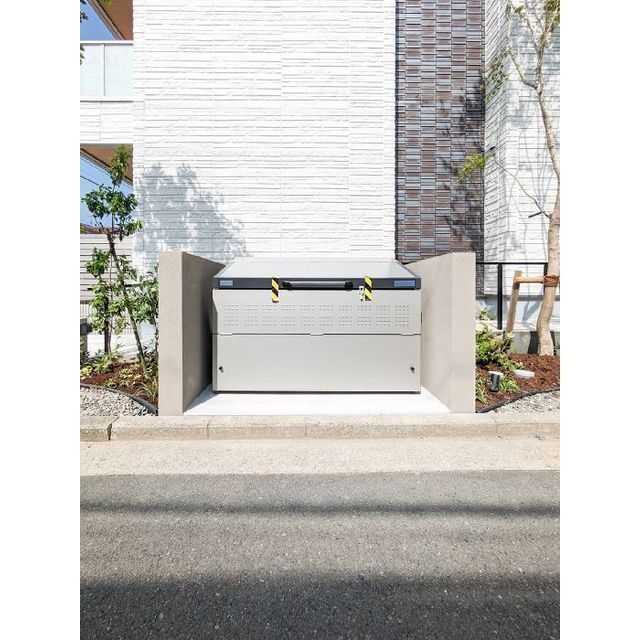 敷地内ゴミ捨て場