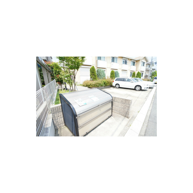 ゴミ捨て場が敷地内にあり♪