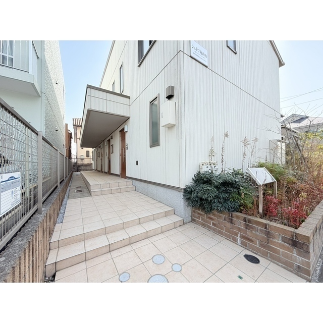 各居室入口は1階にございます