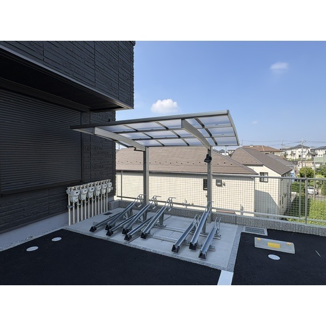 屋根付きの無料駐輪場♪