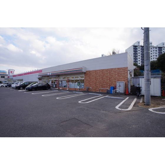 セブンイレブン横浜深谷町店