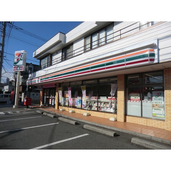 セブンイレブン横浜釜利谷東3丁目