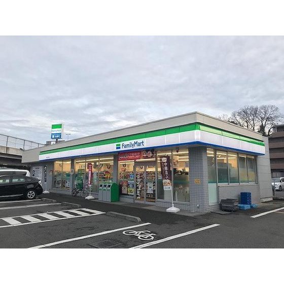 ファミリーマートスリーウェル新石