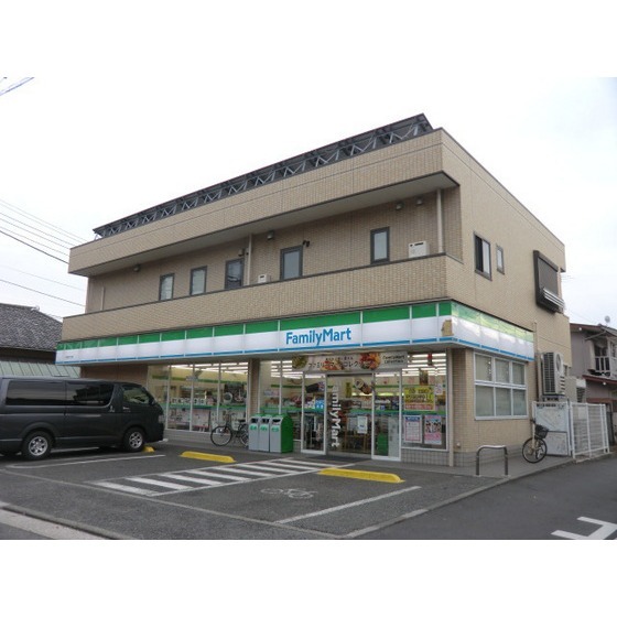 ファミリーマート六浦四丁目店