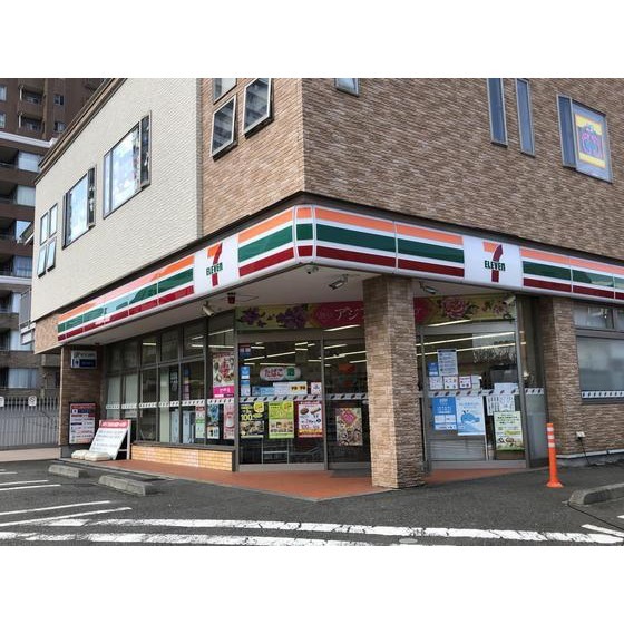 セブンイレブン横浜能見台東店