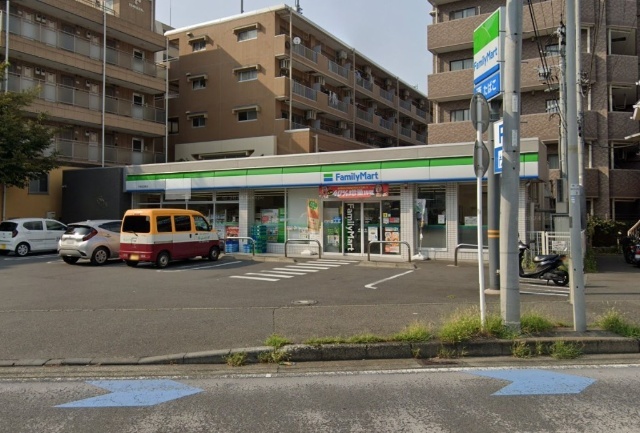 ファミリーマート戸塚吉田町店