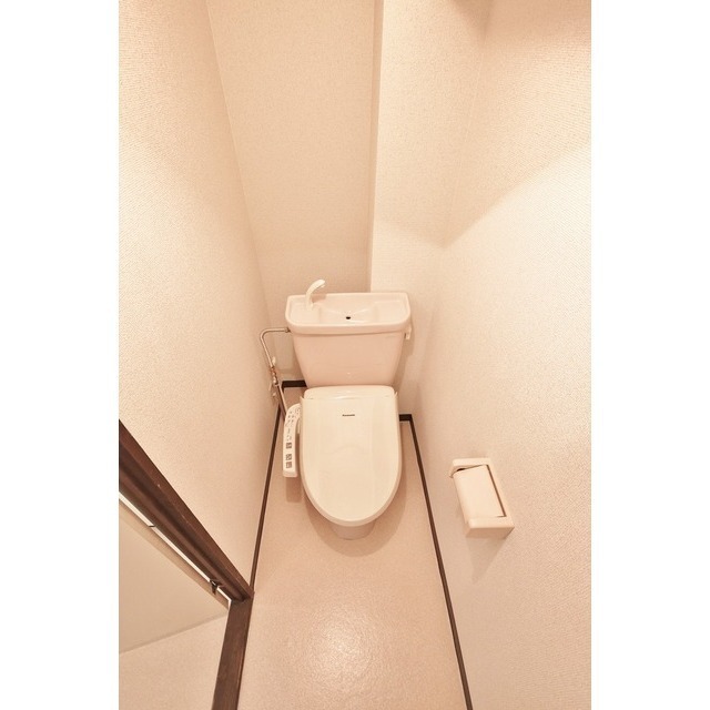 温水洗浄機能付き便座