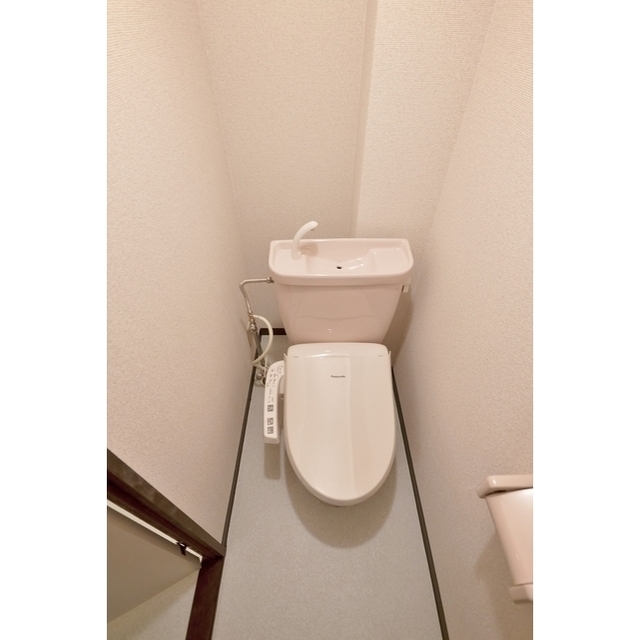 温水洗浄機能付き便座