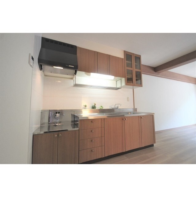 収納力のある大型キッチン