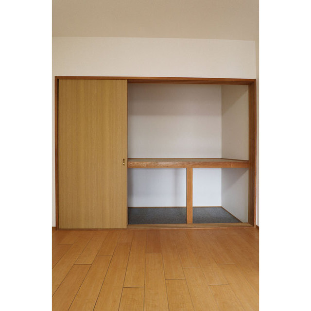 6帖洋間収納