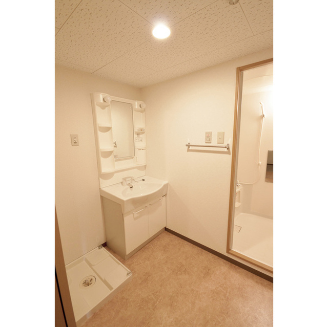 シャワー付き洗面化粧台☆