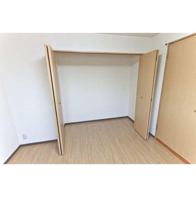 北側洋室・収納