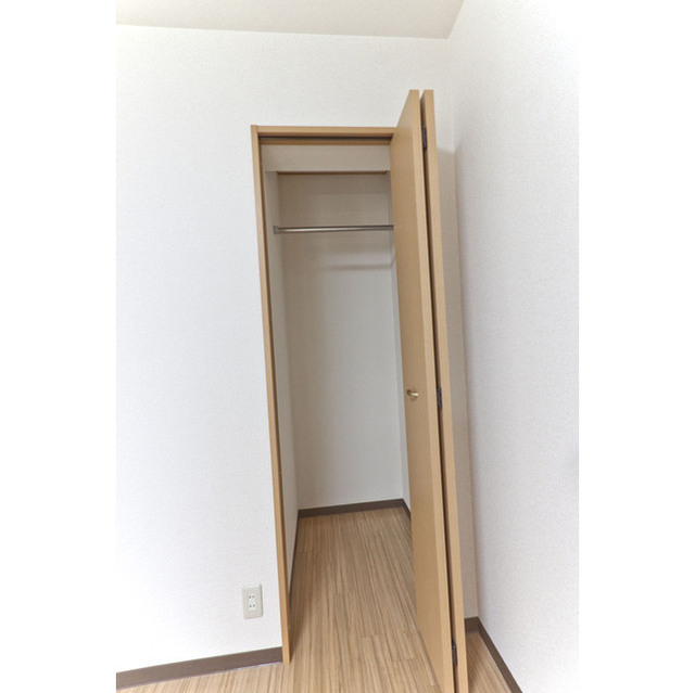 続き洋室・収納